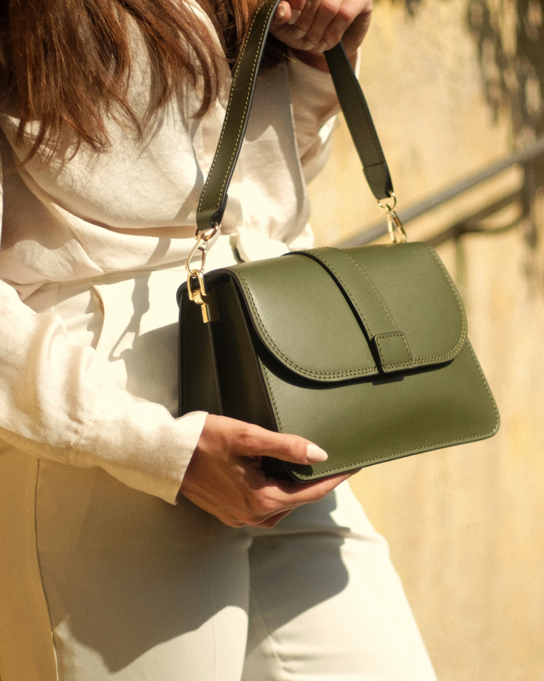 The Belluna Green – Sculptural handbag handmade in genuine Italian leather in Florence by SarabyJG