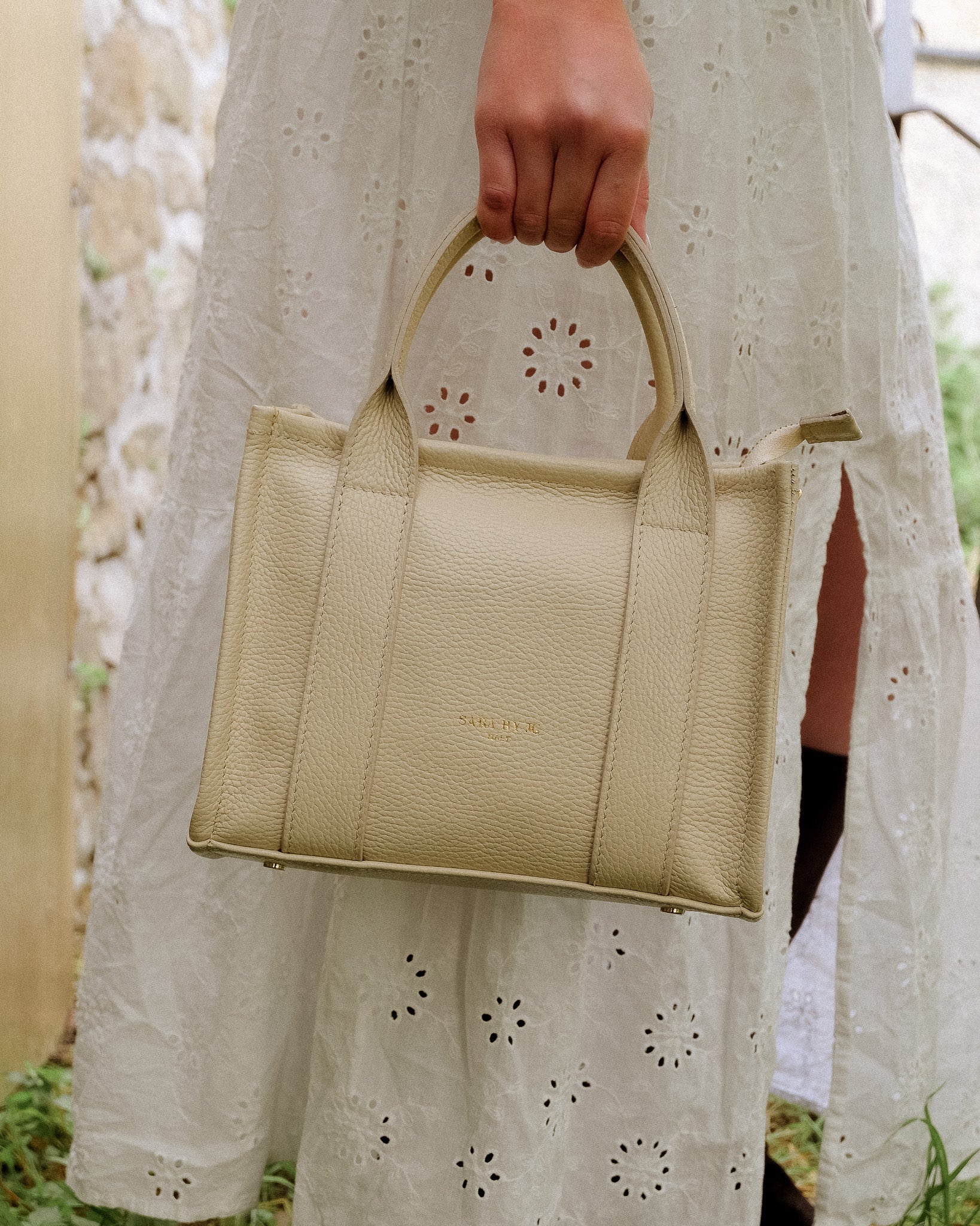 L'Essenziale - Pebbled Leather