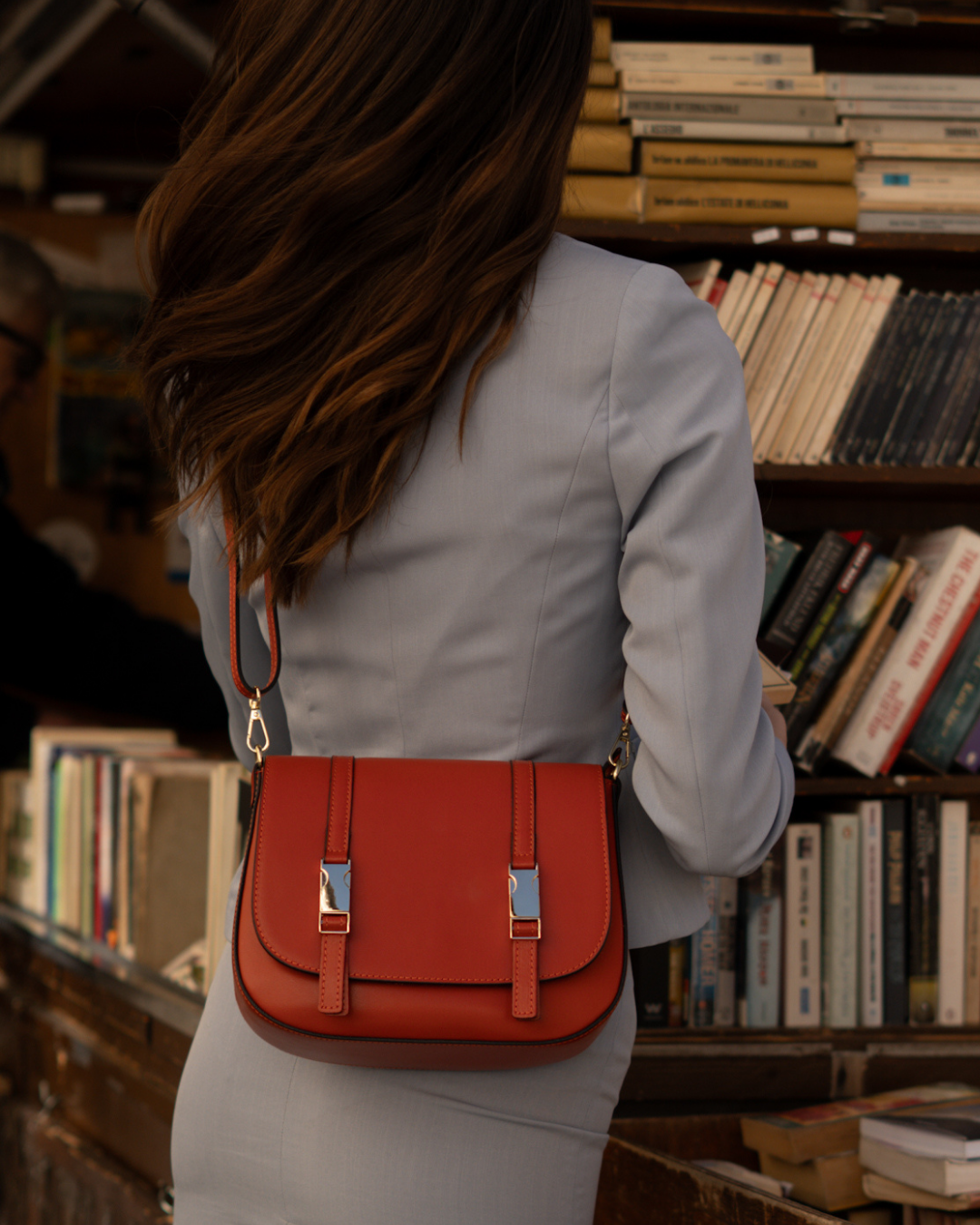 The Sicura – Sculptural handbag handmade in genuine Italian leather in Florence by SarabyJG